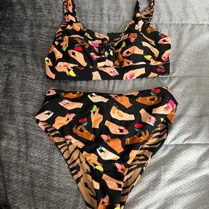 BNWT Eloquii REVERSIBLE bathing suit!